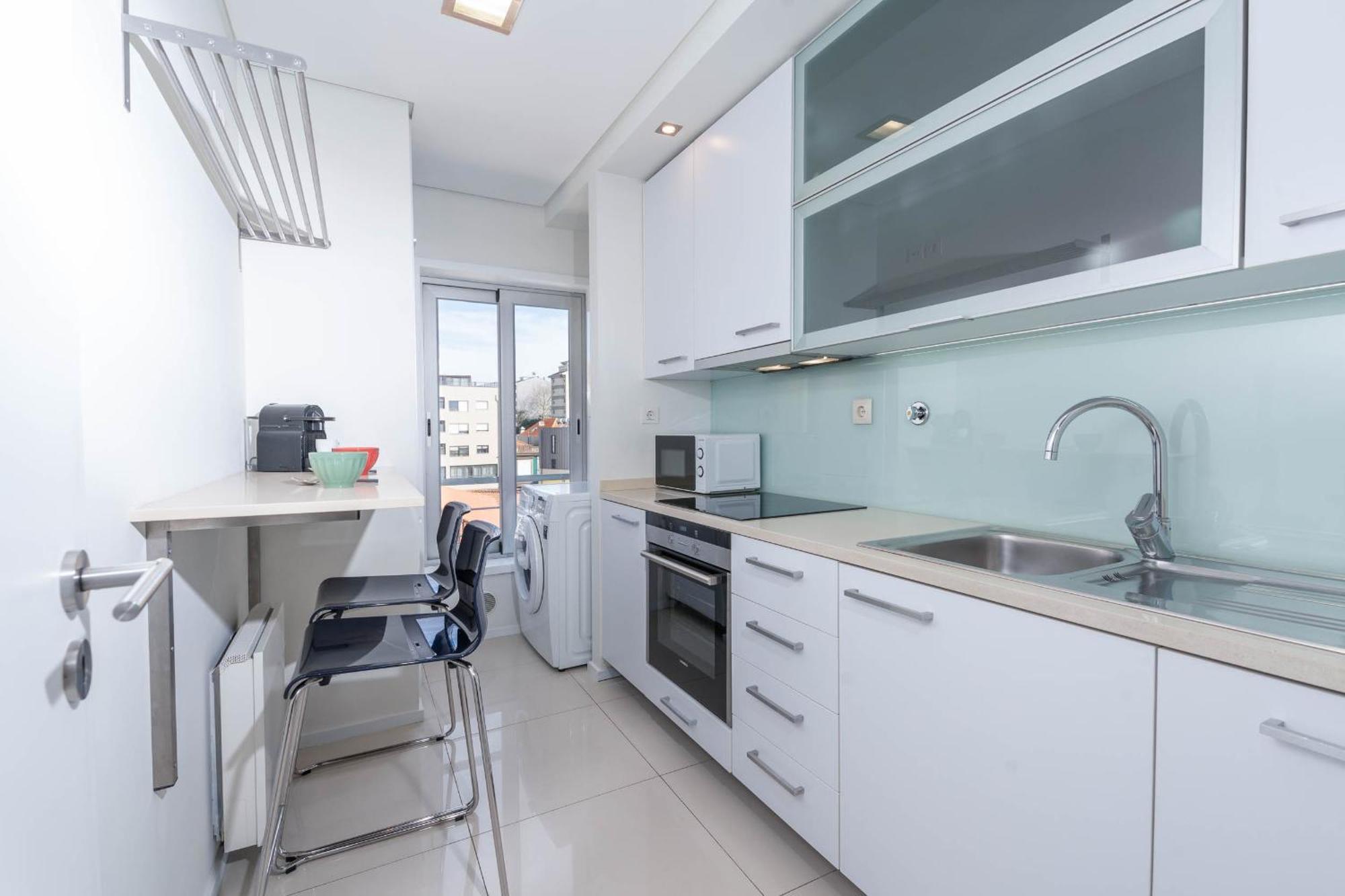 Cedofeita Sunny Apartment - Balcony & Parking Porto Buitenkant foto